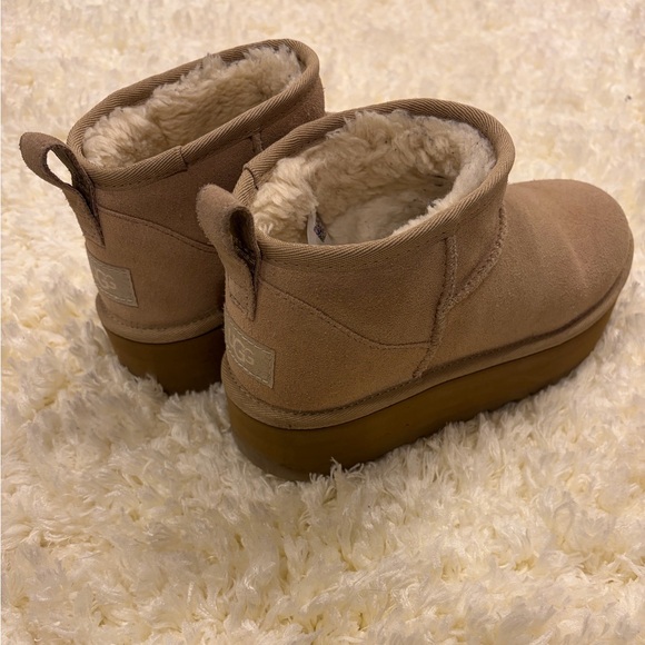 UGG® Classic Ultra Mini Platform Boot Big Kid 5- Sand - Picture 2 of 10